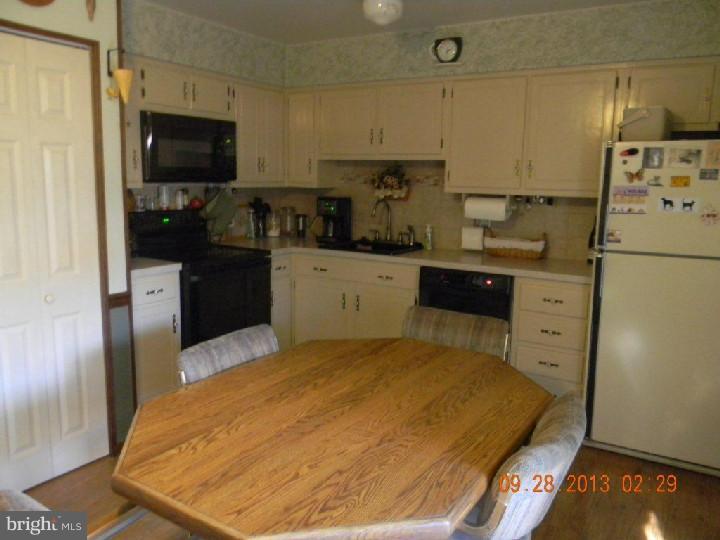 803 Walnut Ridge Drive Pottstown, PA 19464 - Photo 14 of 23 Gallery Image 14