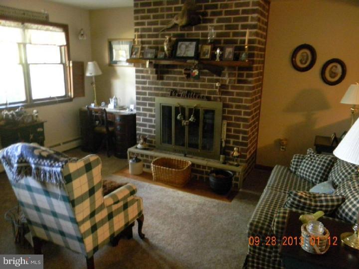 803 Walnut Ridge Drive Pottstown, PA 19464 - Photo 8 of 23 Gallery Image 8
