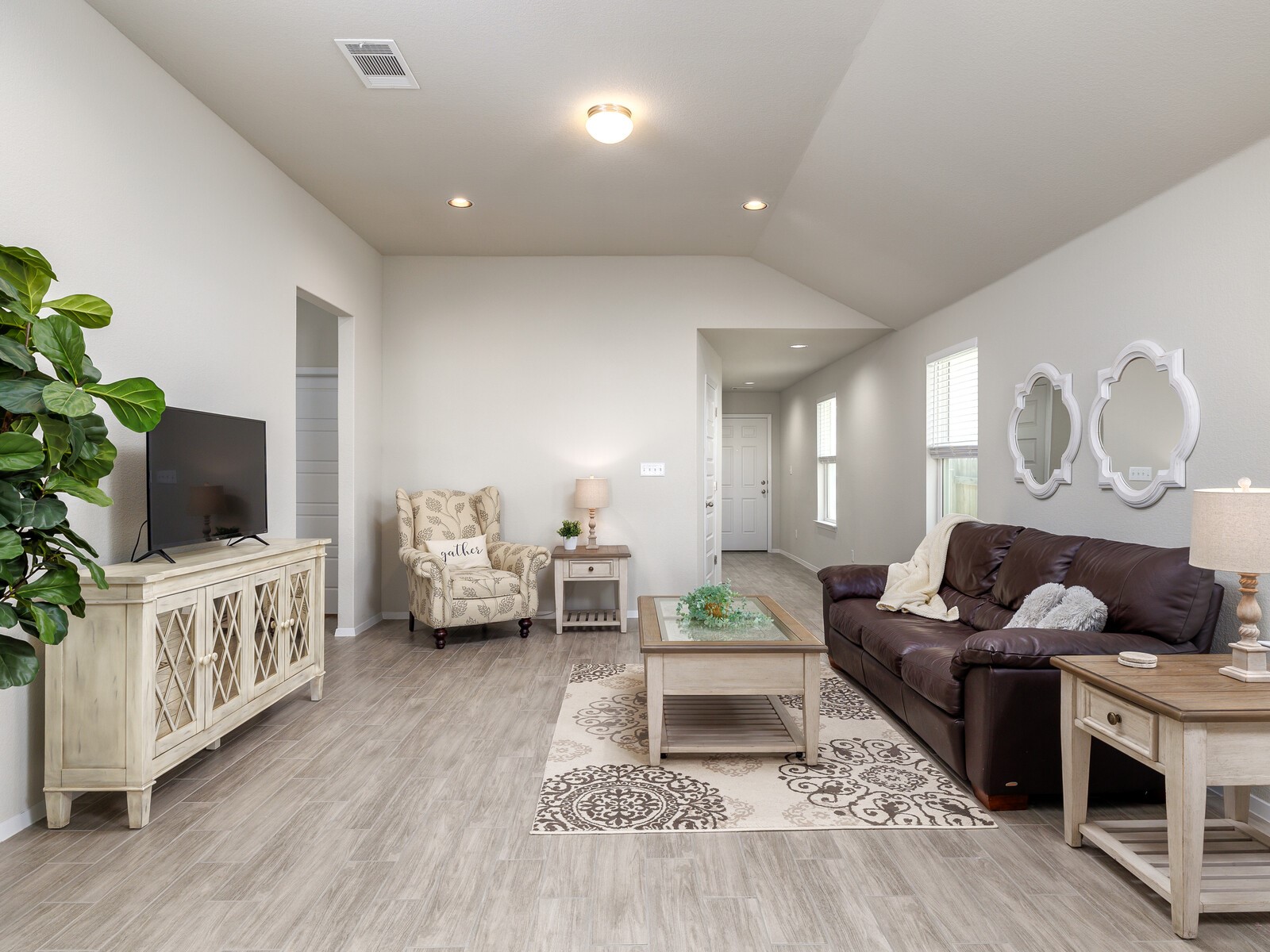 276 Gaida Loop Georgetown, TX 78628 - Photo 1 of 1 Gallery Image 1