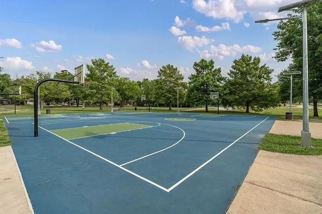 a view of a tennis court