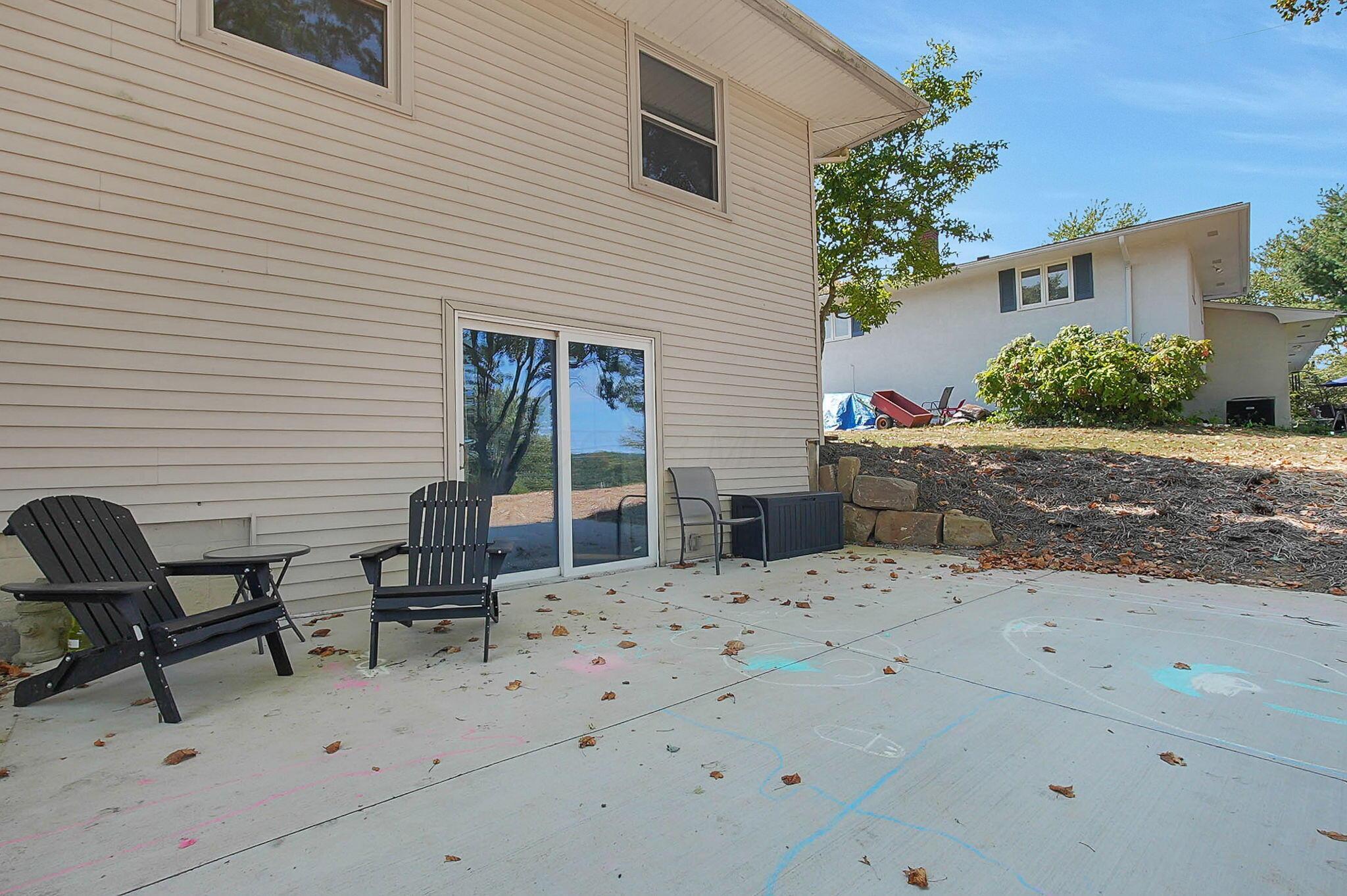 1331 Marietta Road Lancaster, OH 43130 - Photo 30 of 42 Back Patio