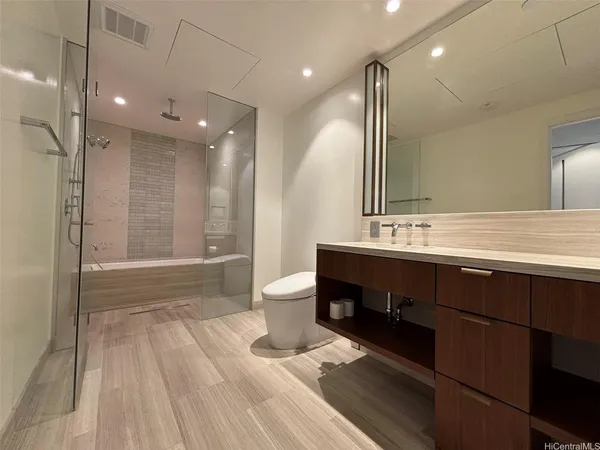 $6,500 | 1100 Ala Moana Boulevard, Unit 1306, Honolulu, HI 96814