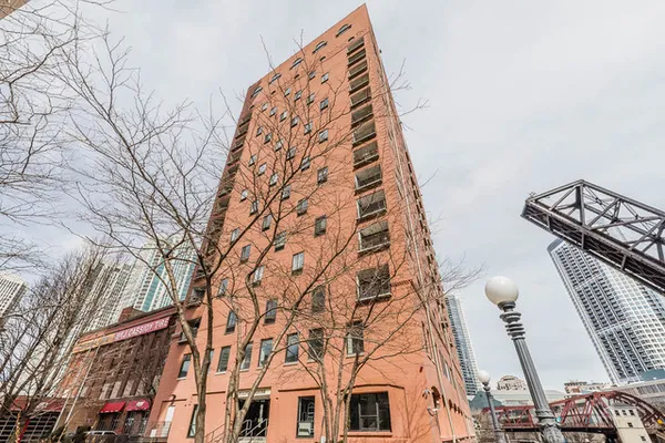 $2,500 | 345 North Canal Street, Unit 1307, Chicago, IL 60606