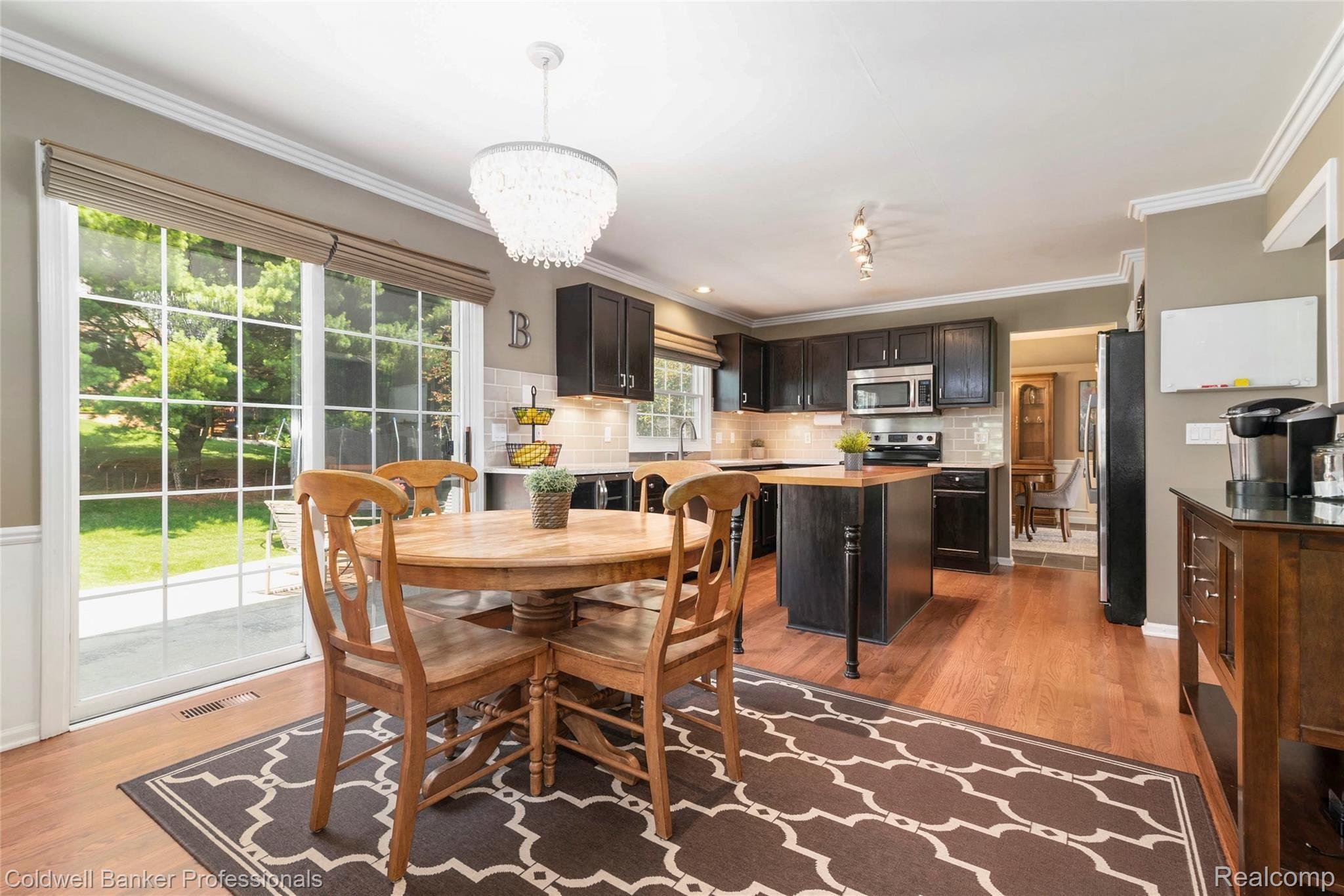 1040 Indianpipe Road Lake Orion, MI 48360 - Photo 6 of 41 Sunny Breakfast Nook