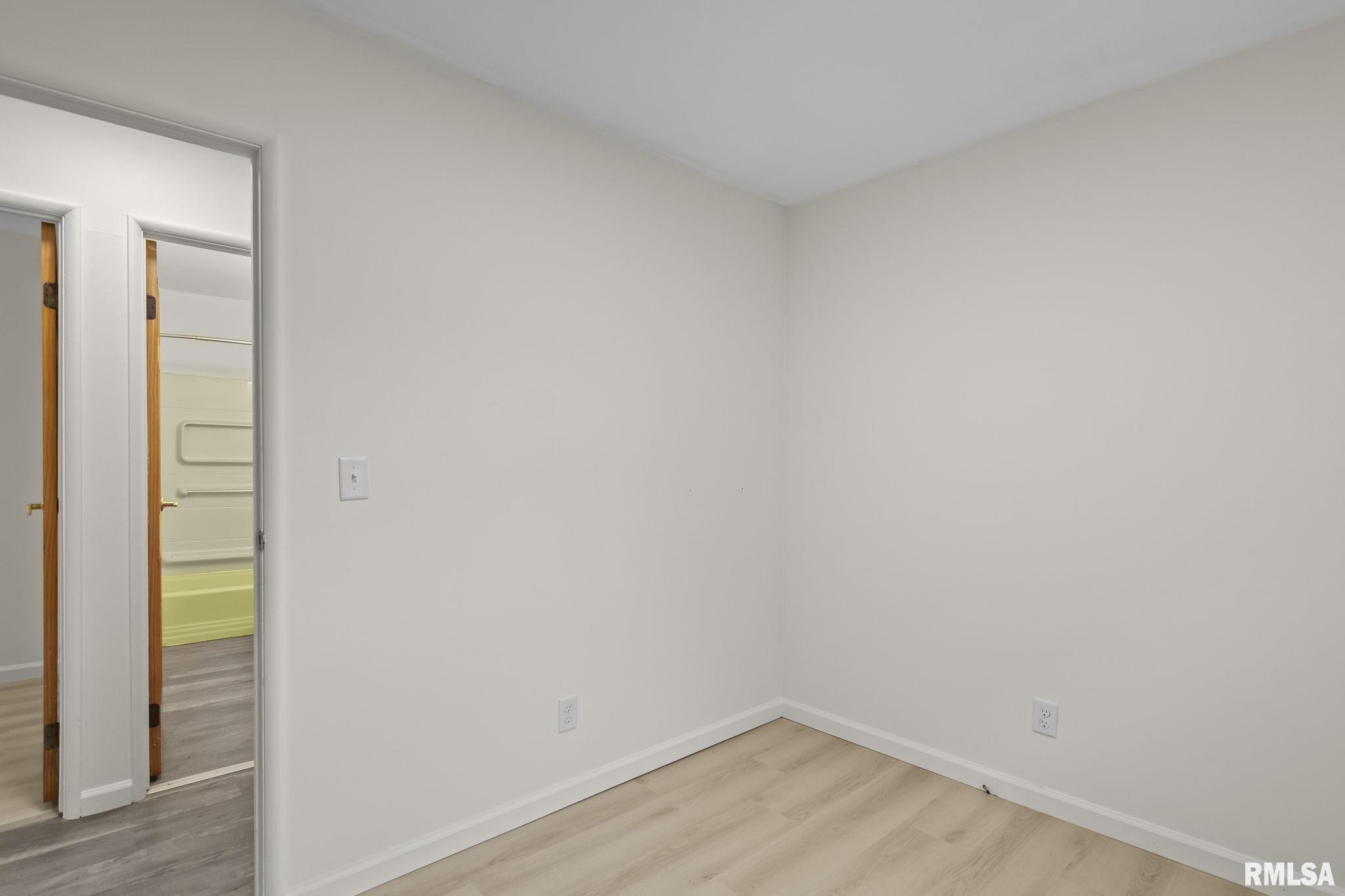 300 Parkview Drive Rochester, IL 62563 - Photo 17 of 24 Gallery Image 17
