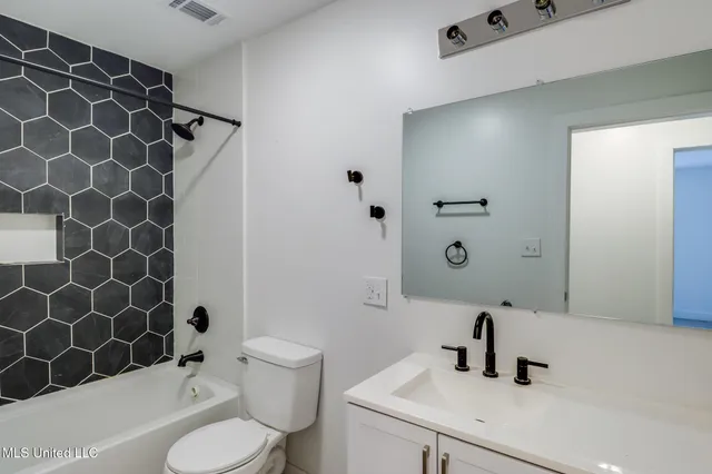 $290,000 | 2022 21st Avenue, Gulfport, MS 39501