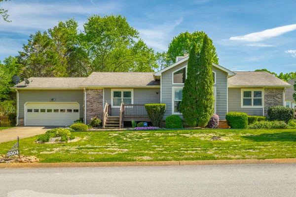 $384,900 | 8504 Horseshoe Bend Lane, Ooltewah, TN 37363