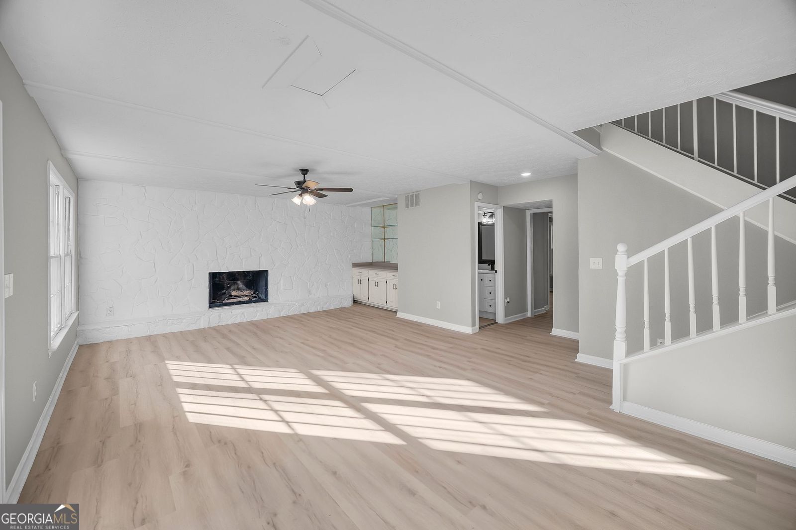 4629 Dogwood Farms Drive Decatur, GA 30034 - Photo 4 of 34