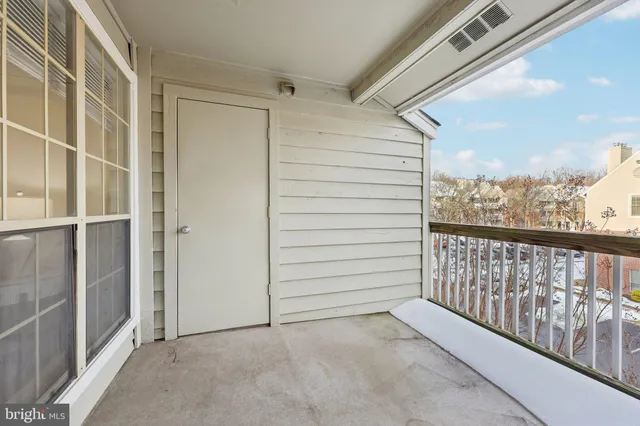 $350,000 | 12152 Penderview Terrace, Unit 1334, Fairfax, VA 22033