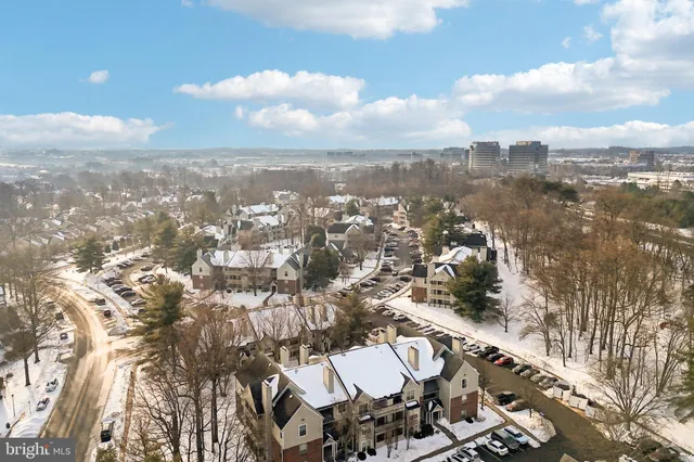 $350,000 | 12152 Penderview Terrace, Unit 1334, Fairfax, VA 22033