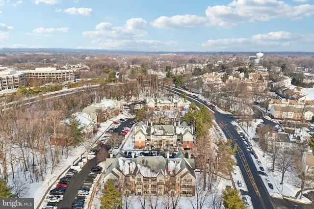 $350,000 | 12152 Penderview Terrace, Unit 1334, Fairfax, VA 22033