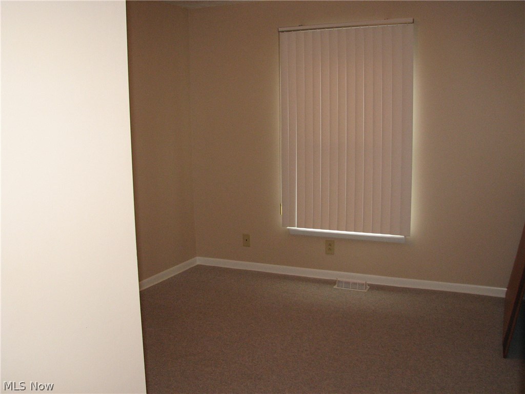 7693 Lake Road East Madison, OH 44057 - Photo 31 of 32