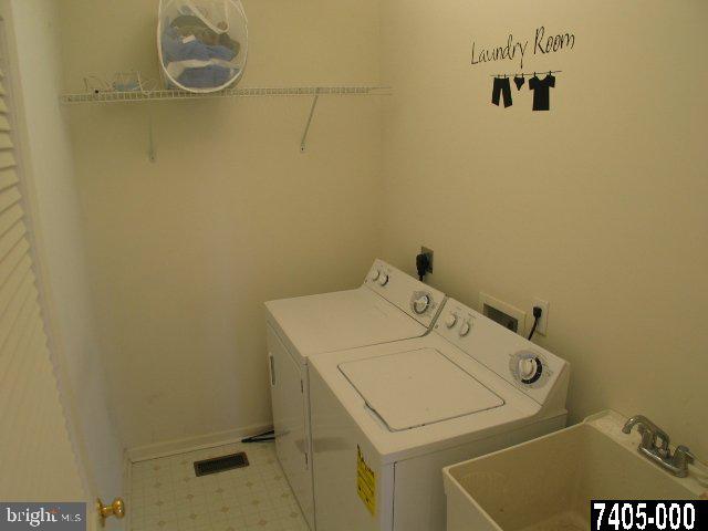 418 Wynwood Road York, PA 17402 - Photo 11 of 25 Gallery Image 11
