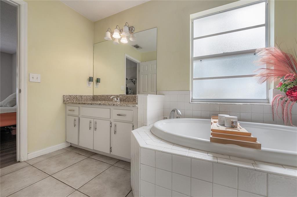 10409 Leland Hawes Road Thonotosassa, FL 33592 - Photo 19 of 34