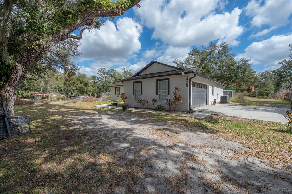 10409 Leland Hawes Road Thonotosassa, FL 33592 - Photo 32 of 34