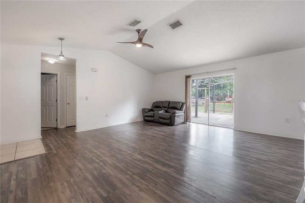 10409 Leland Hawes Road Thonotosassa, FL 33592 - Photo 6 of 34