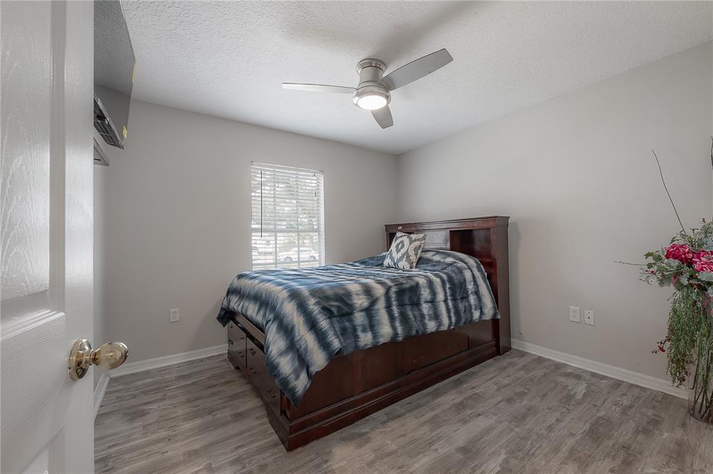 10409 Leland Hawes Road Thonotosassa, FL 33592 - Photo 7 of 34