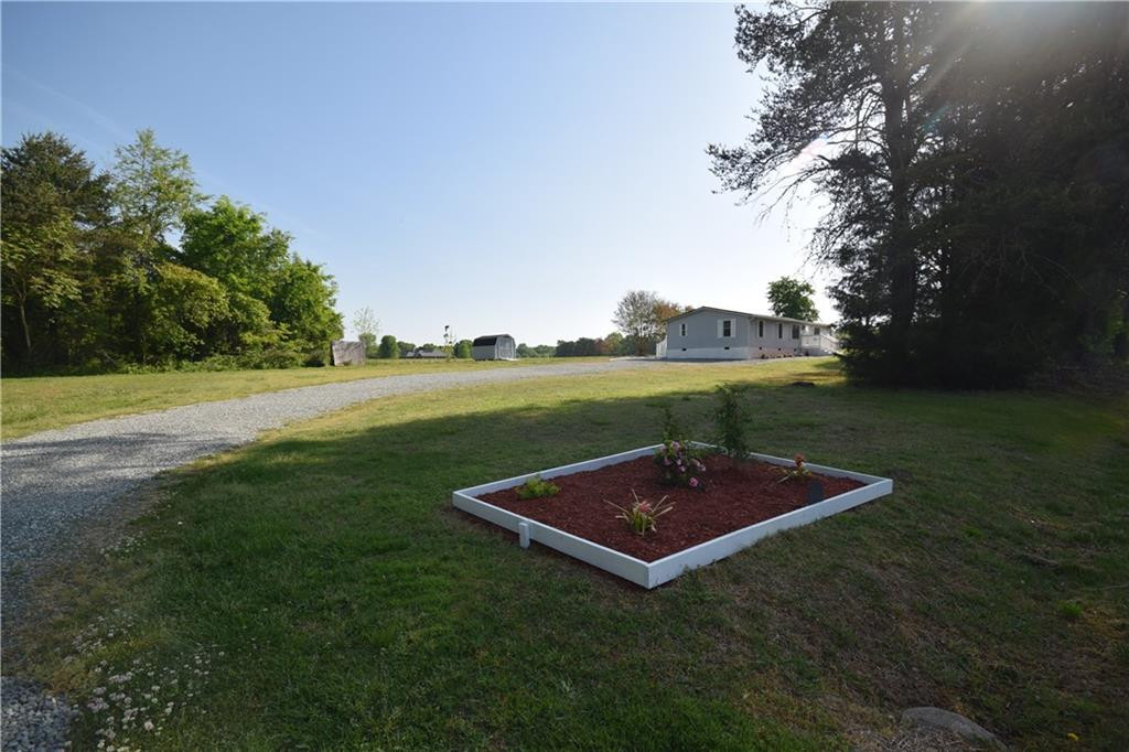 1605 Gerringer Mill Road Burlington, NC 27217 - Photo 2 of 19 Gallery Image 2