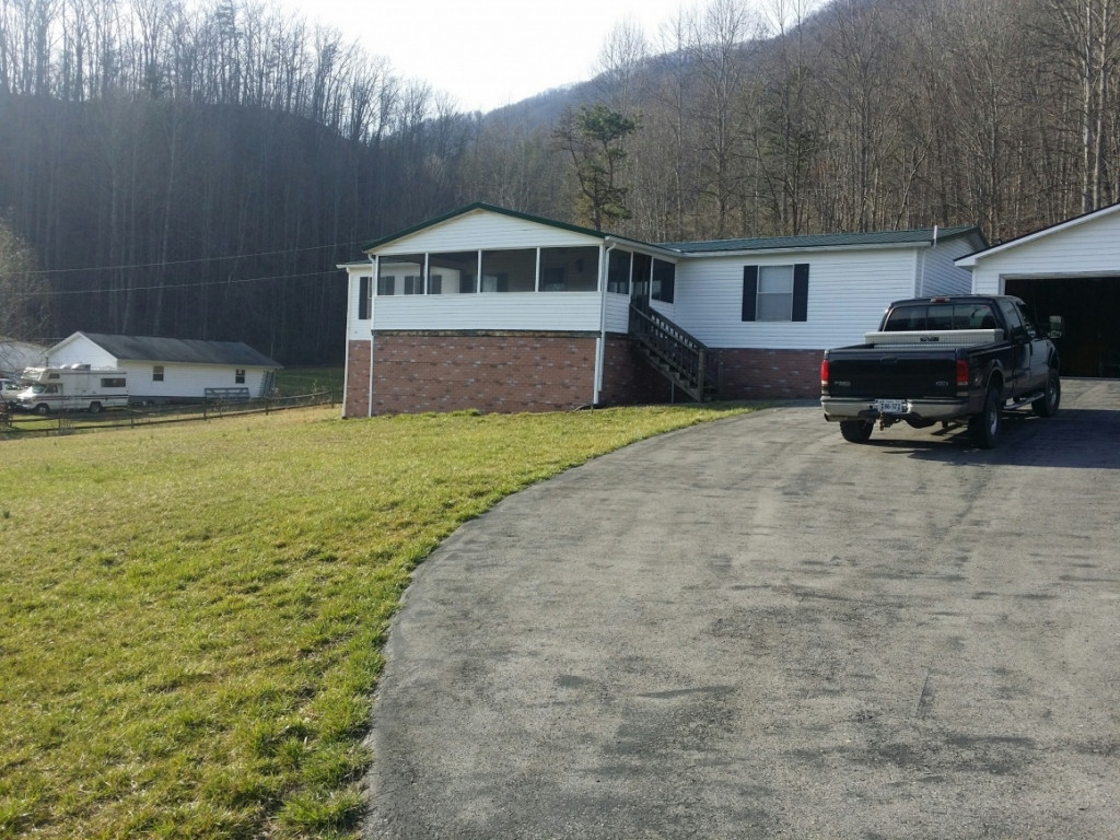 5415 Back Valley Road Big Stone Gap, VA 24219 - Photo 2 of 33 Photo 2
