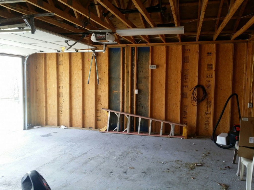 5415 Back Valley Road Big Stone Gap, VA 24219 - Photo 24 of 33 Inside Views of Garage