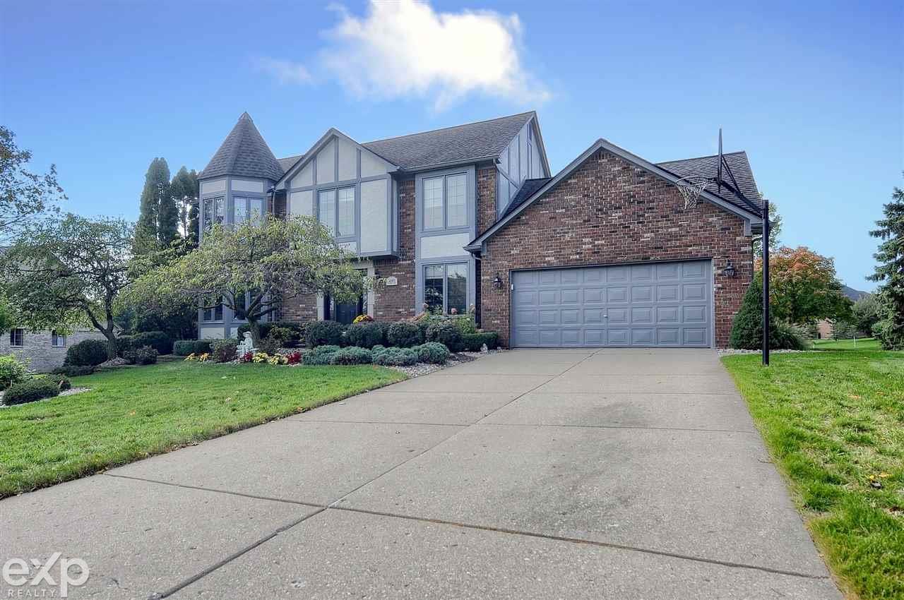 2057 Ridgefield Court Rochester Hills, MI 48306 - Photo 1 of 35
