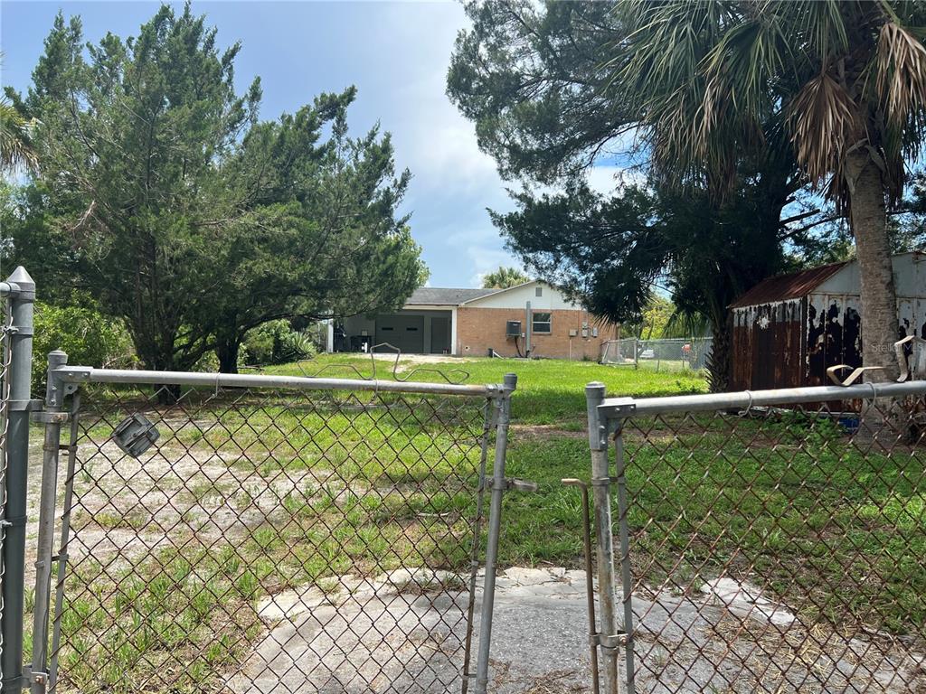 14830 Atlantic Avenue Hudson, FL 34667 - Photo 22 of 26 a view of a garden from a balcony