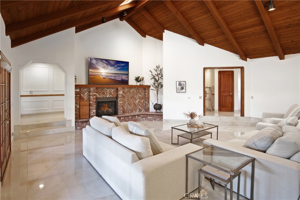 9378 Suva Street Downey, CA 90240 - Photo 11 of 43