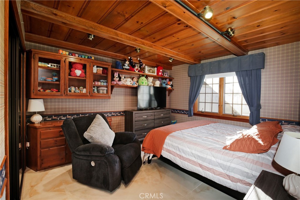 9378 Suva Street Downey, CA 90240 - Photo 24 of 43