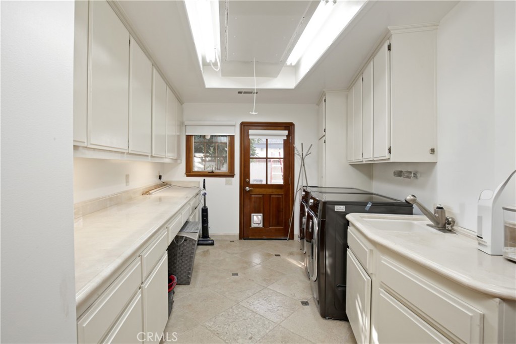 9378 Suva Street Downey, CA 90240 - Photo 33 of 43