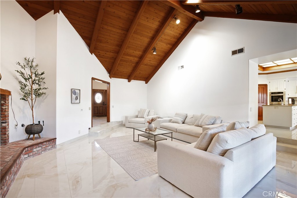 9378 Suva Street Downey, CA 90240 - Photo 10 of 43