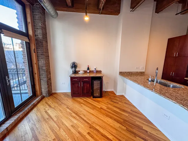 $3,200 | 1040 West Adams Street, Unit 263, Chicago, IL 60607