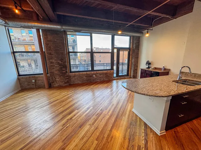 $3,200 | 1040 West Adams Street, Unit 263, Chicago, IL 60607