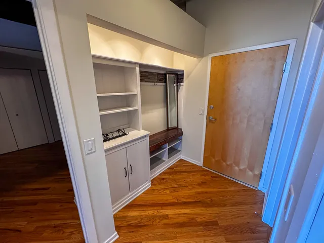 $3,200 | 1040 West Adams Street, Unit 263, Chicago, IL 60607