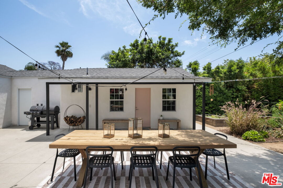 3414 Ferncroft Road Los Angeles, CA 90039 - Photo 34 of 47 a view of a table and chairs in patio
