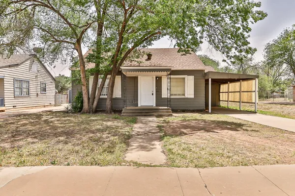 $1,400 | 2311 25th Street, Lubbock, TX 79411