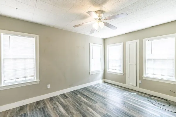 $1,400 | 2311 25th Street, Lubbock, TX 79411