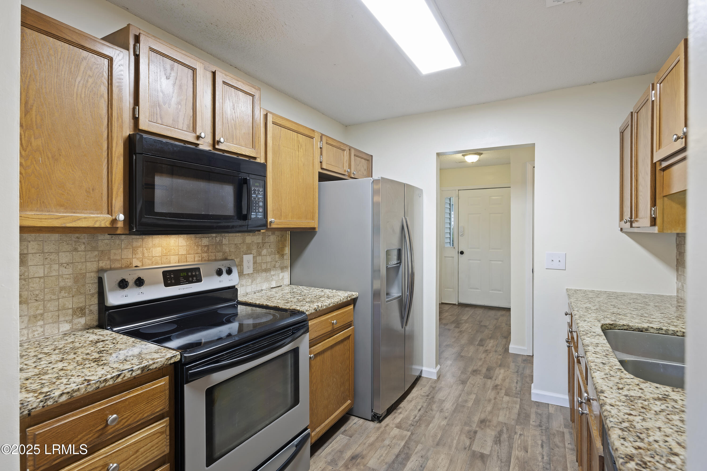 111 Macfarren Lane Summerville, SC 29485 - Photo 15 of 36 243A0352