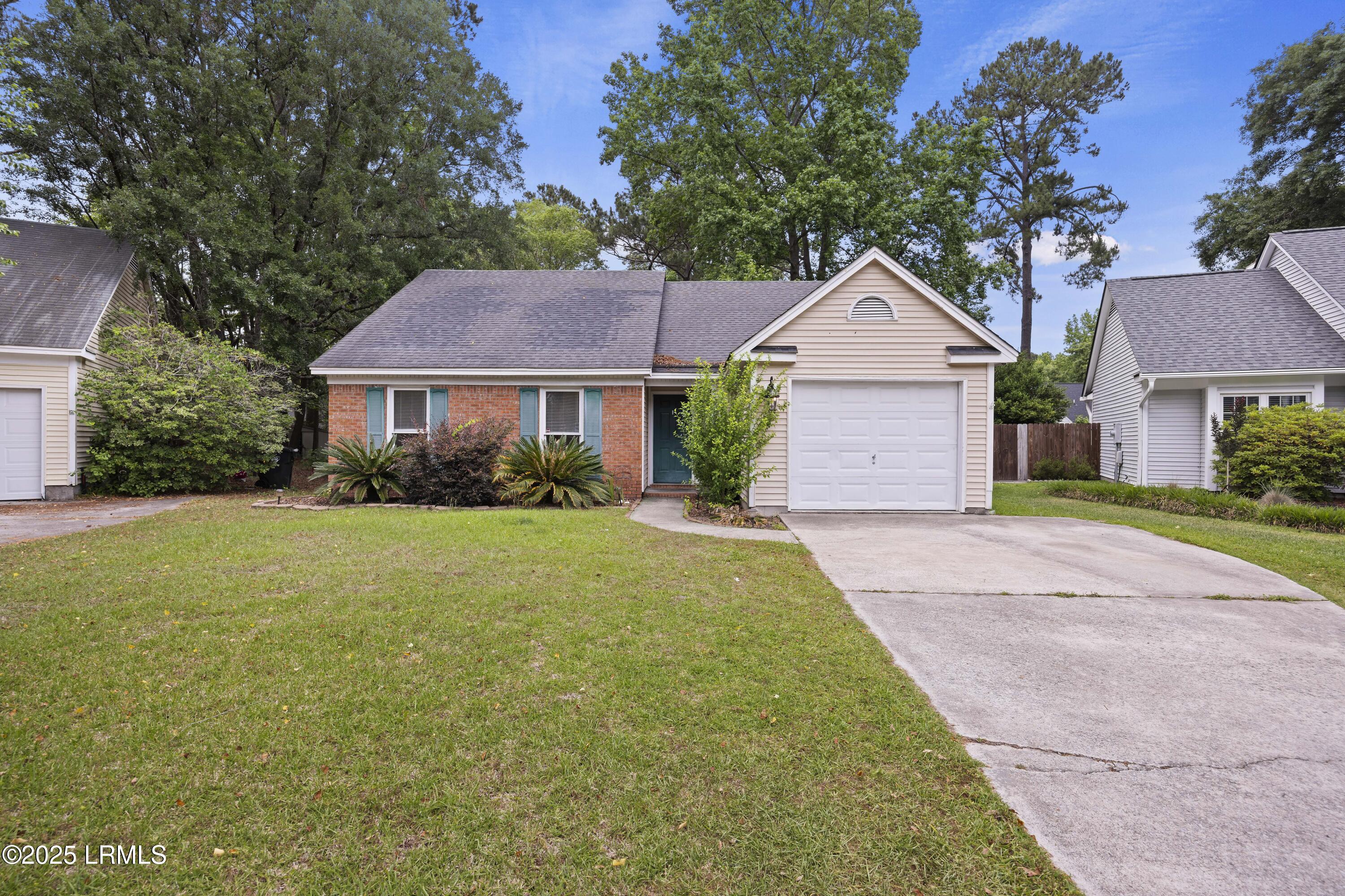 111 Macfarren Lane Summerville, SC 29485 - Photo 2 of 36 243A0417