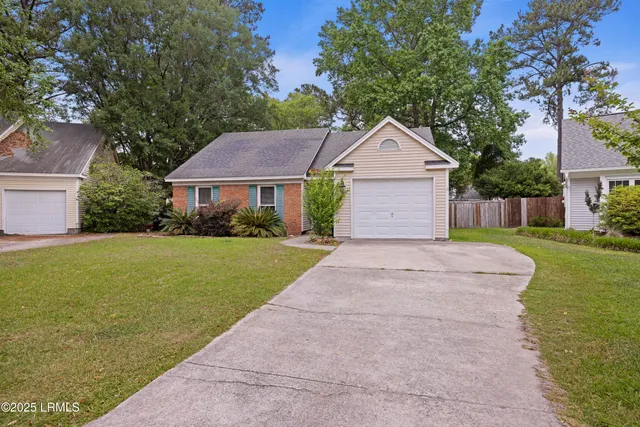 $300,000 | 111 Macfarren Lane, Summerville, SC 29485