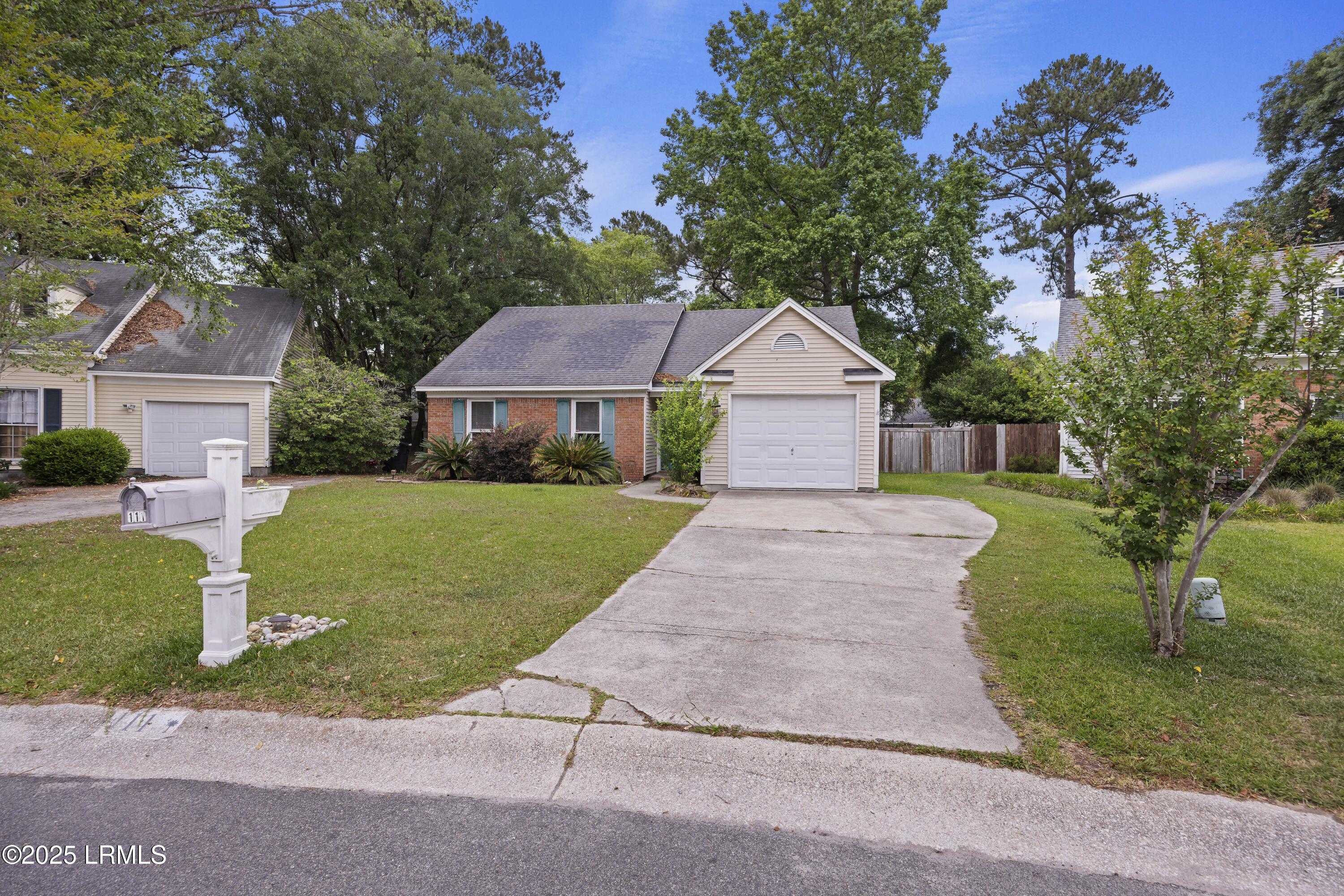 111 Macfarren Lane Summerville, SC 29485 - Photo 4 of 36 243A0407