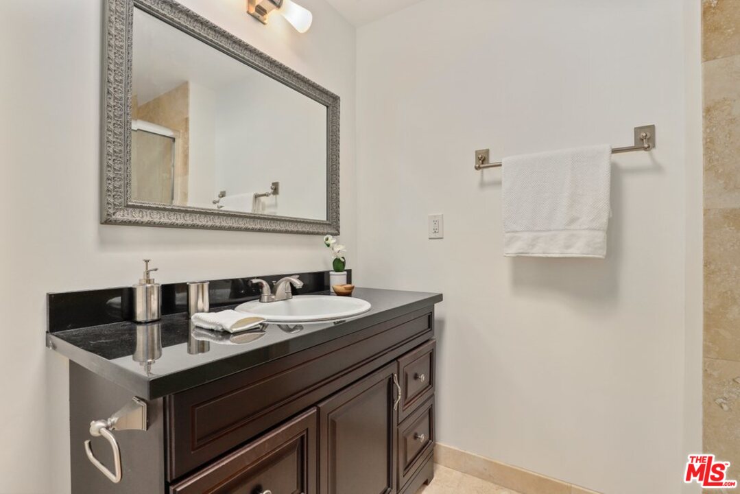 6624 South Springpark Avenue, Unit 5A Los Angeles, CA 90056 - Photo 17 of 24