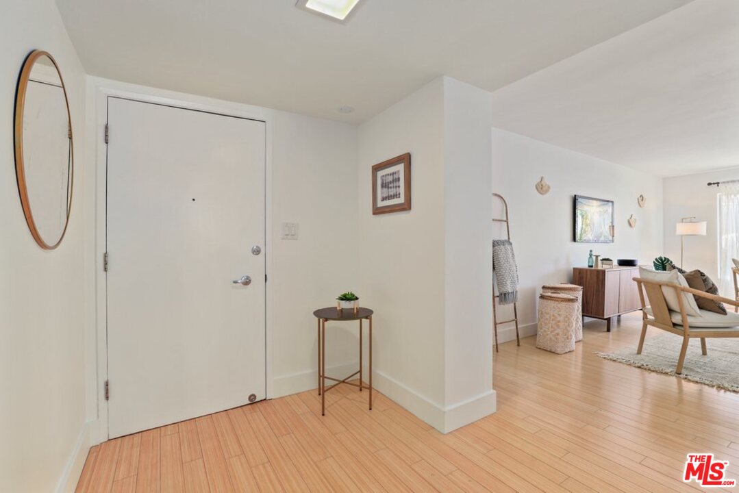6624 South Springpark Avenue, Unit 5A Los Angeles, CA 90056 - Photo 3 of 24