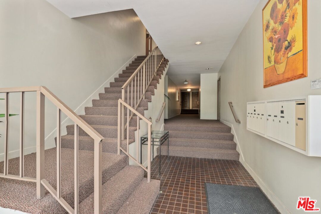 6624 South Springpark Avenue, Unit 5A Los Angeles, CA 90056 - Photo 4 of 24