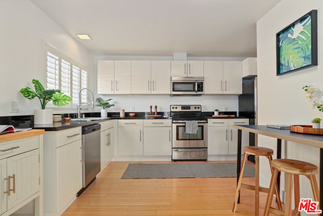 6624 South Springpark Avenue, Unit 5A Los Angeles, CA 90056 - Photo 10 of 24