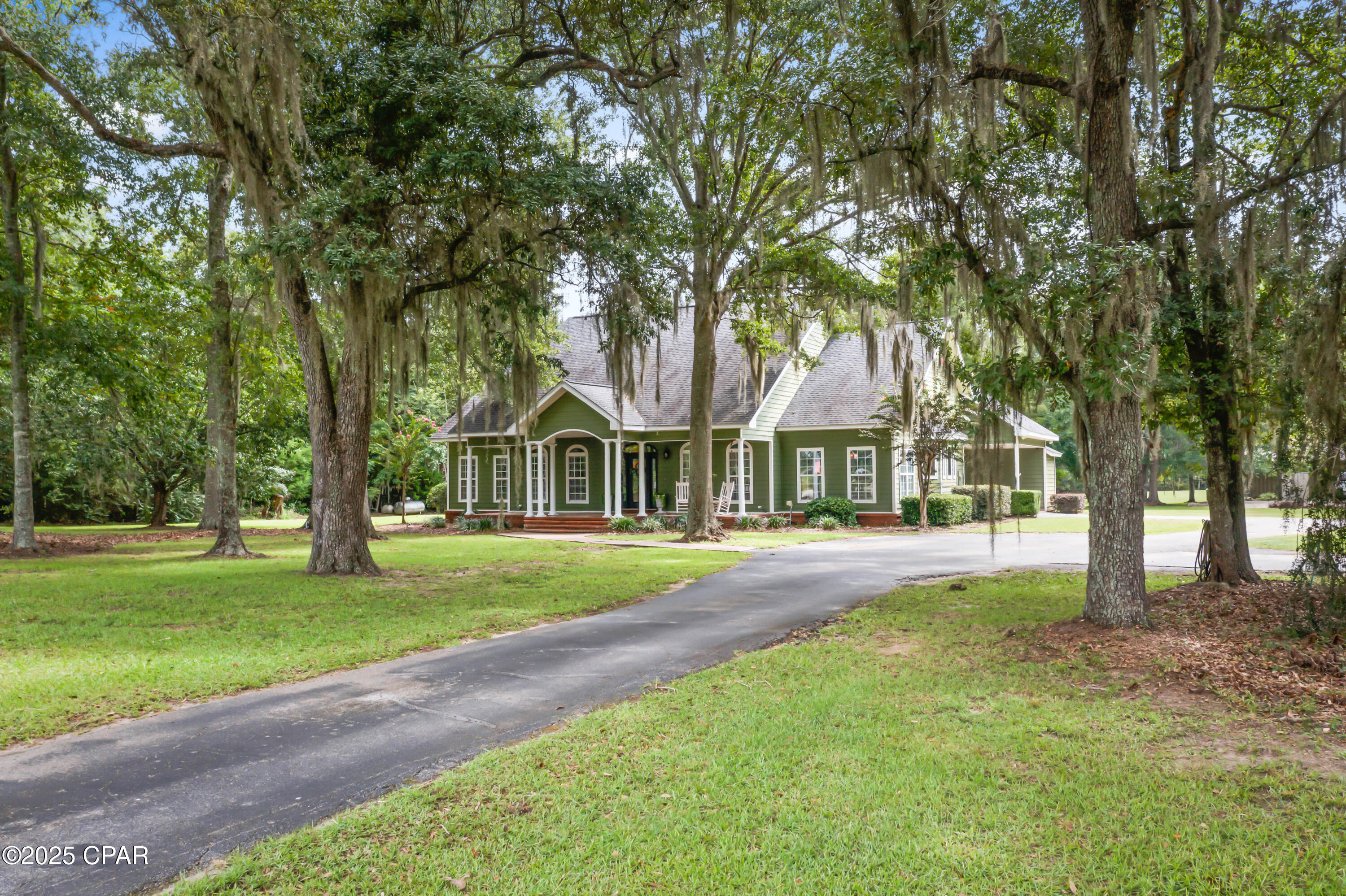 5924 Old U S Road Malone, FL 32445 - Photo 4 of 55