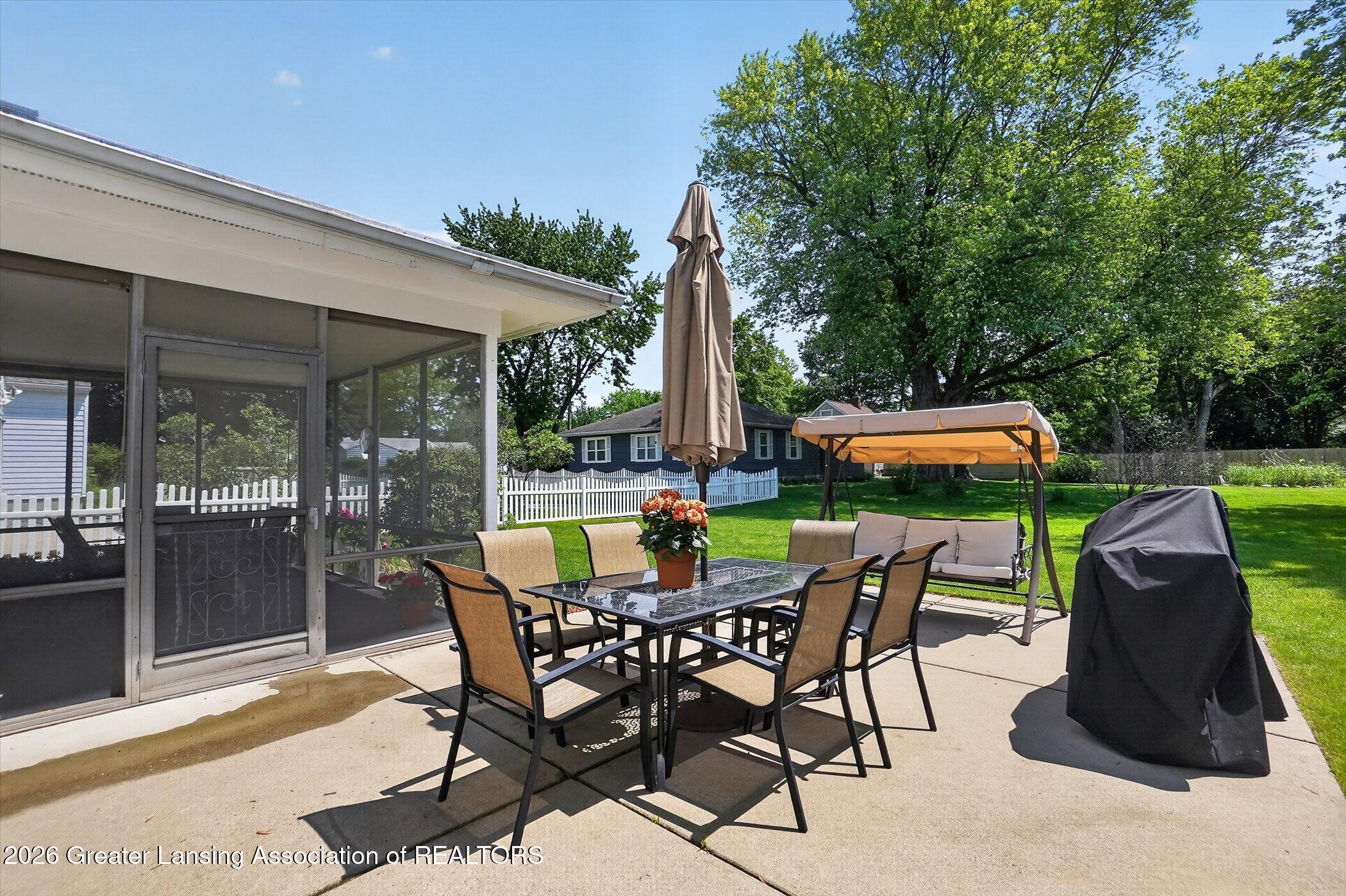 4509 Arden Road Lansing, MI 48917 - Photo 33 of 44 40-4509-Arden-Rd-WindowStill-Photography