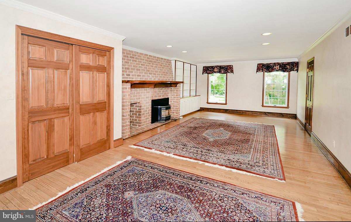 5403 Sweet Air Road Baldwin, MD 21013 - Photo 8 of 29 Family room