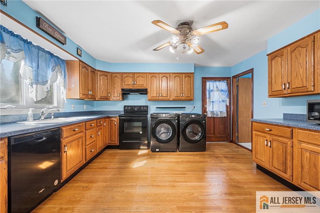 15 Chestnut Street Edison, NJ 08817 - Photo 8 of 33 Gallery Image 8