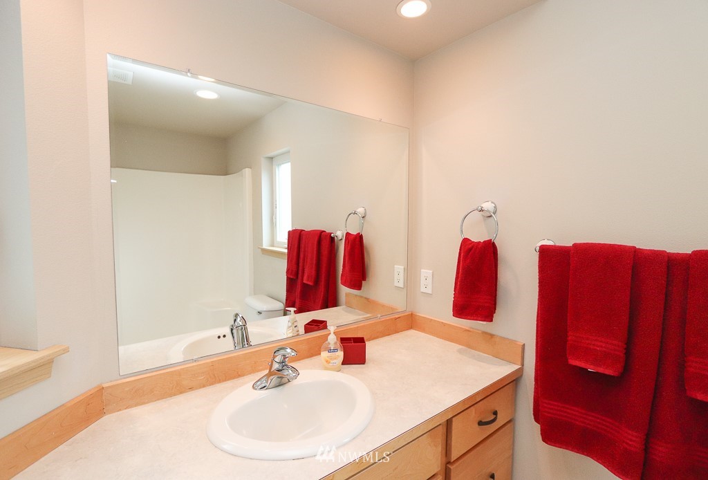 136 Sheridan Road Bremerton, WA 98310 - Photo 22 of 25
