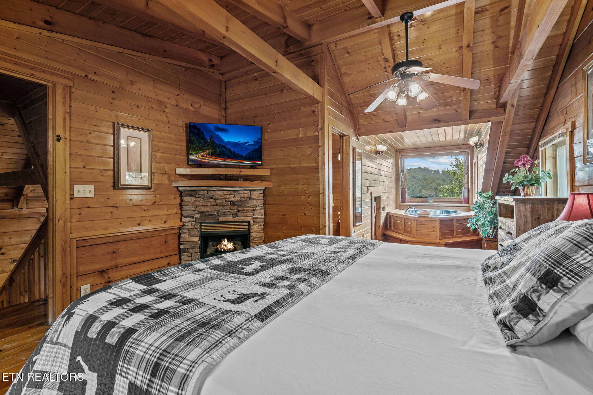 928 Falcon View Way Sevierville, TN 37862 - Photo 18 of 39 _DSC8551-Edit